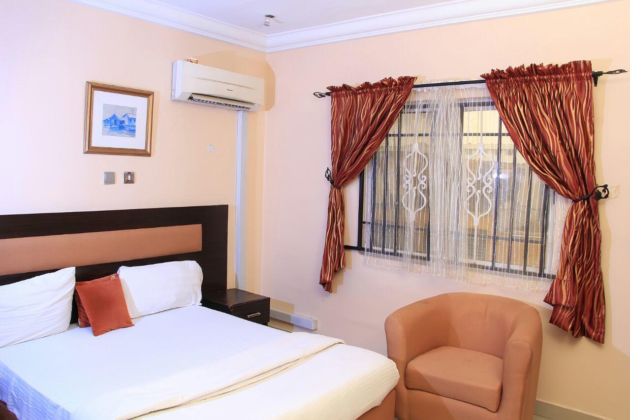 Chantella Suites Ikeja Exterior photo