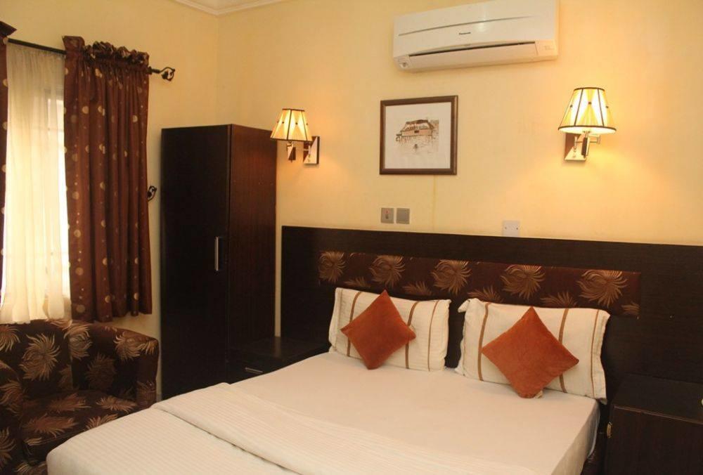 Chantella Suites Ikeja Exterior photo